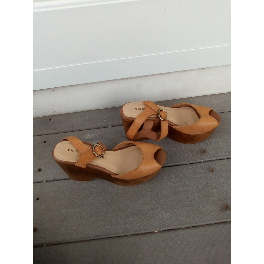 CHINESE LAUNDRY SHOES Size 7.5 - Picture 2 of 5